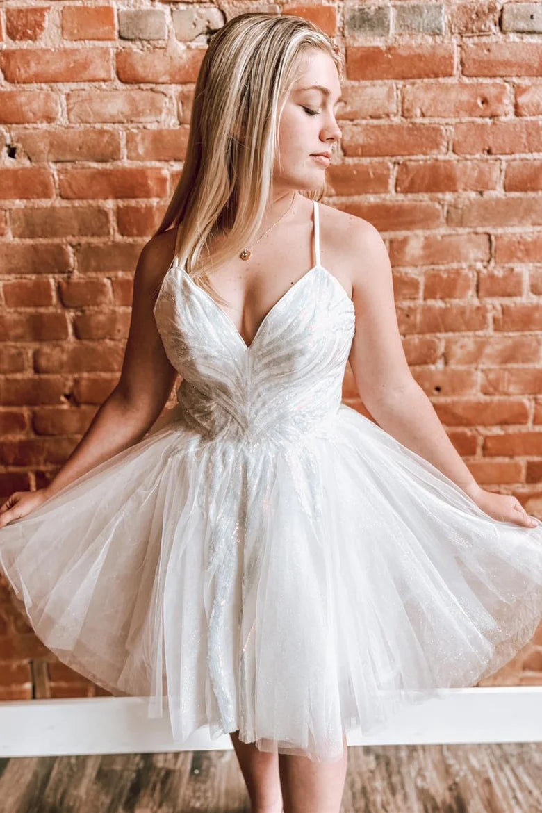 Vestido de fiesta de tul con lentejuelas, encaje y tirantes finos en forma de A con escote en V